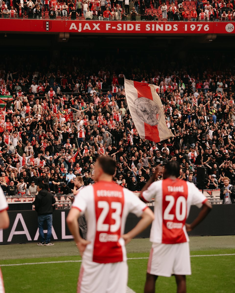 AFCAjax's tweet photo. Onvoorwaardelijk ♥️ https://t.co/cgesqJxPoD