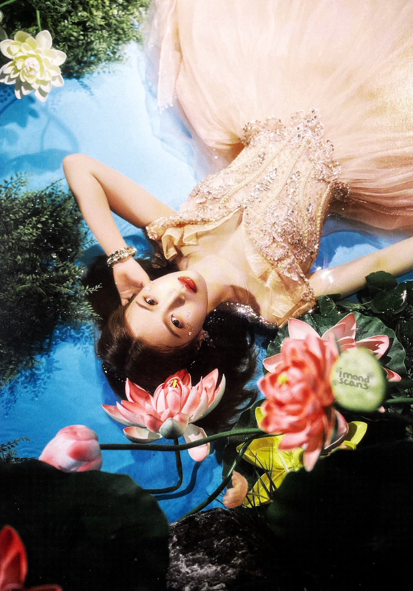 imondscans's tweet photo. Scans from the album I:MOND - 'UNDER MY' PINK ver. 

#아이몬드 #I_mond #imond 
#UNDERMY #UNDER_MY   
 #미쿠 #Miku https://t.co/TAFfdqUrDX