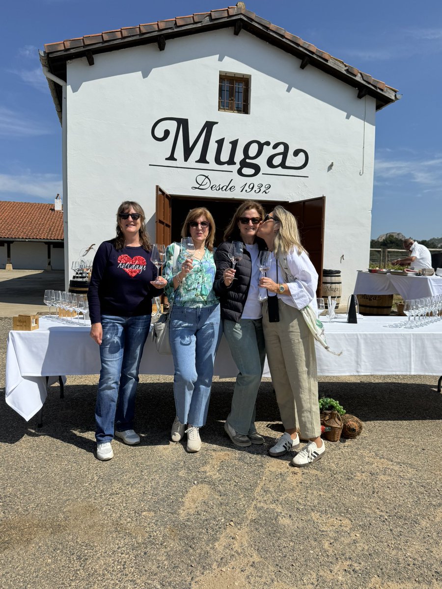 Y una grata compañía!😜🍷