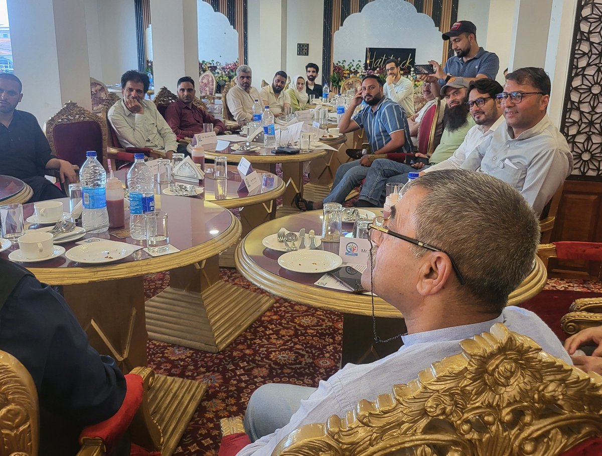 JKCS_7007's tweet photo. Under the banner of #TogetherStronger, JKCS convened a vital meeting to promote unity in addressing social, economic & cultural issues. We reaffirmed our belief: an issue for one is an issue for all. Only together can we build a just and inclusive society. #JKCS #UnityInAction https://t.co/dtszliOaEw