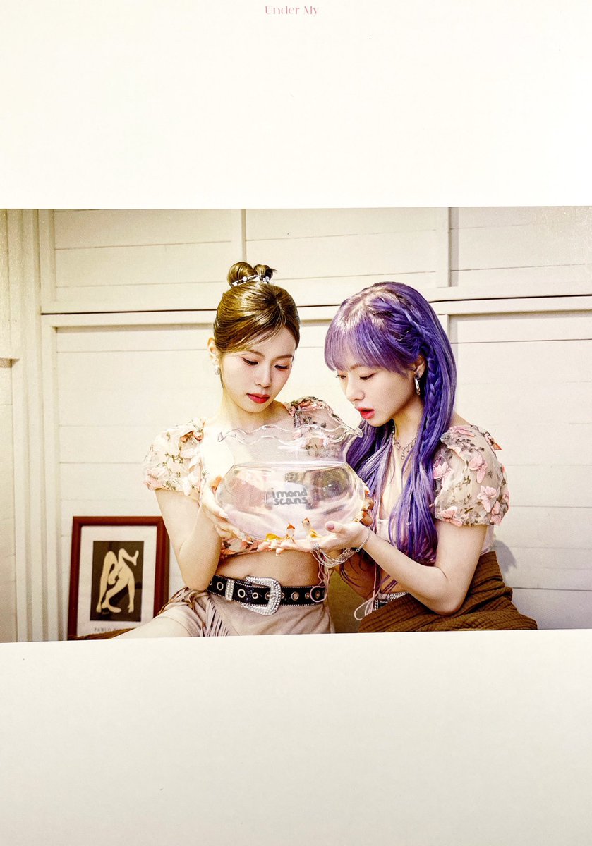 imondscans's tweet photo. Scans from the album I:MOND - 'UNDER MY' PINK ver. 

#아이몬드 #I_mond #imond 
#UNDERMY #UNDER_MY   
 #미쿠 #Miku 
#이설 
#E_seol #Eseol https://t.co/kGWsouSNdk