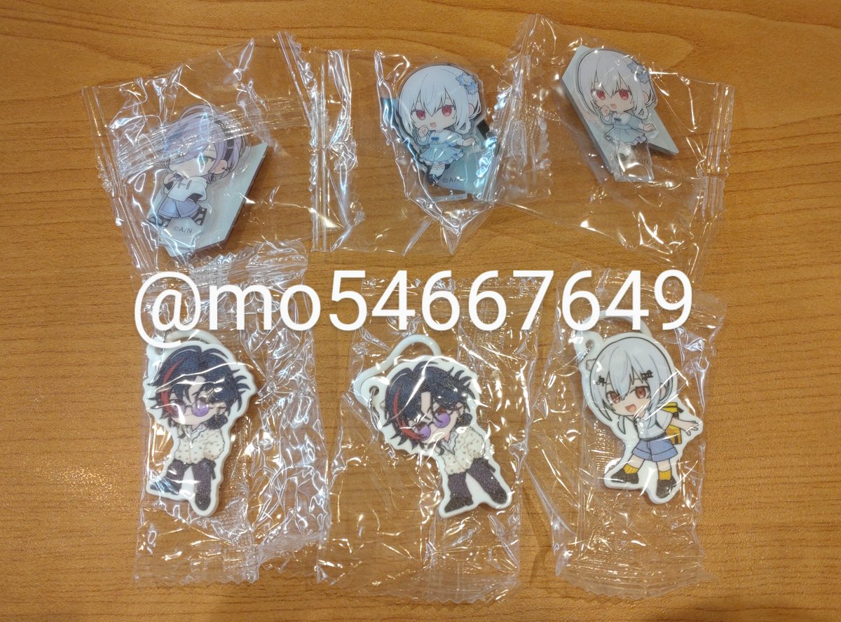mo54667649's tweet photo. 【交換】にじさんじ くら寿司 ビッくらポン

◆譲：画像1、2枚目

◆求：画像3枚目

●都内手渡し、郵送は要相談(まとめてのみ)

友人分を含んでいるため、返信にお時間いただきます。 https://t.co/s6VBBK3KcO