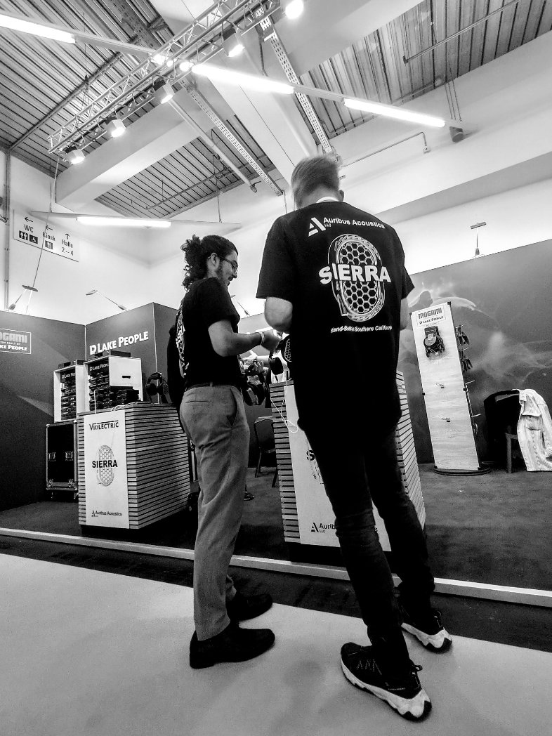 HpAround's tweet image. Nach der Messe ist vor der Messe. Vielen lieben Dank für Euren Besuch 😘 
#lakepeople #violectric #auribus #highend2025