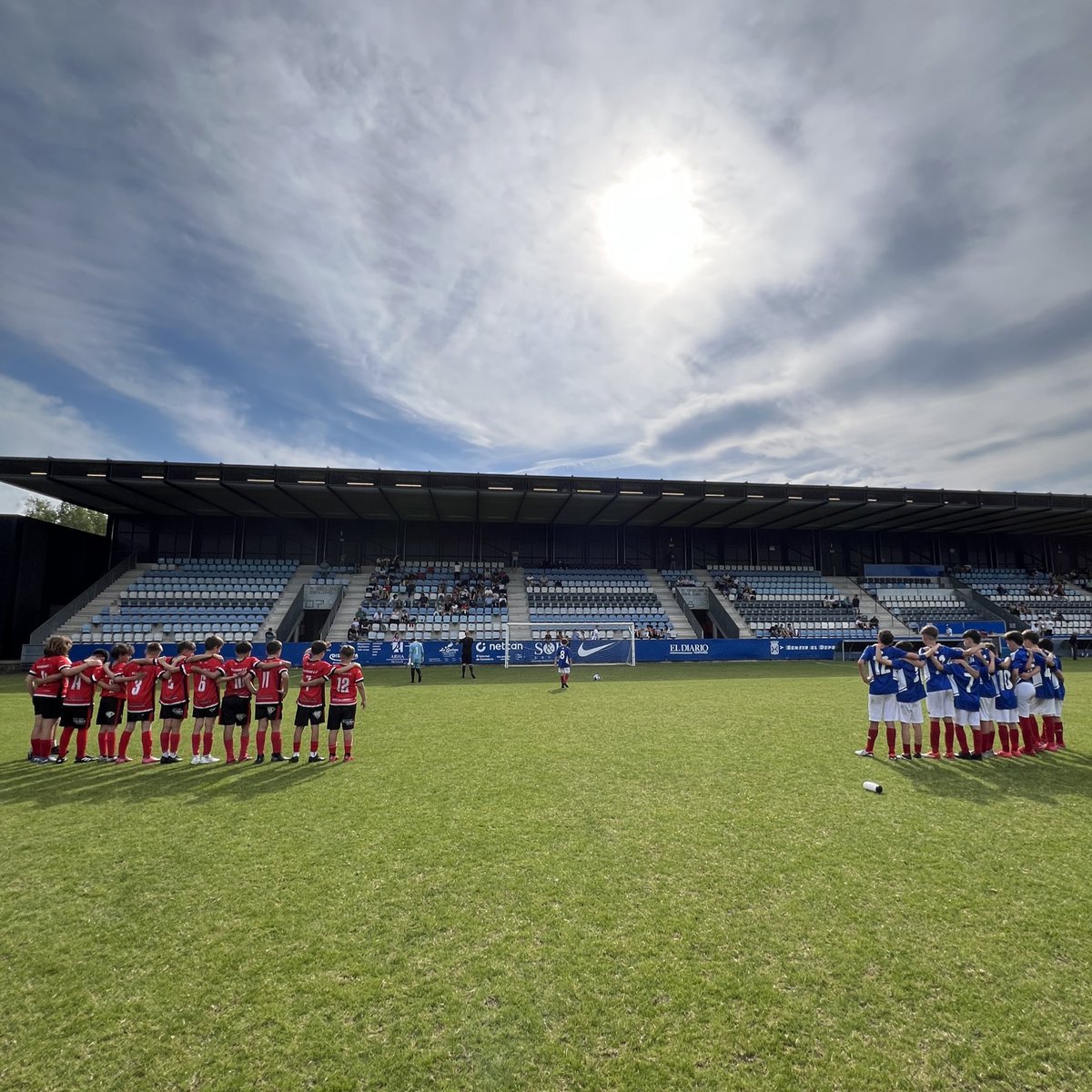 MaleconCup's tweet photo. 🎯 La final de la fase de consolación se decidirá… ¡DESDE EL PUNTO DE PENALTI!

@DanokBatClub 1 - 1 @velardecf 

#BMWGrunblauMaleconCup2025 https://t.co/EFpRipSoPi