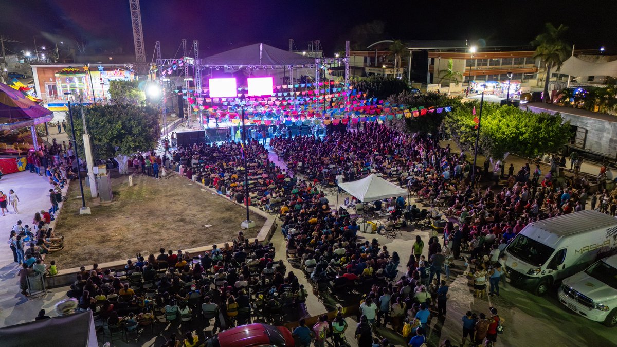 LaydaSansores's tweet photo. ¡Festival Mamá Jaguar en Tenabo!

Con la presentación de Tudors, se llevó a cabo este gran festejo a las mamás del municipio.

Hoy estarán en Hopelchén a partir de las 6:00 p. m. https://t.co/fUDECJ27Gz