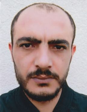 BREAKING NIUS: Das ist Mahmoud Mhemed aus Syrien, der Messer-Terrorist von Bielefeld. Mitten in der Nacht hat er versucht, fünf Menschen abzuschlachten, die arglos in einer Bar feierten. Es sind viel zu viele zu uns gekommen, die uns hassen.