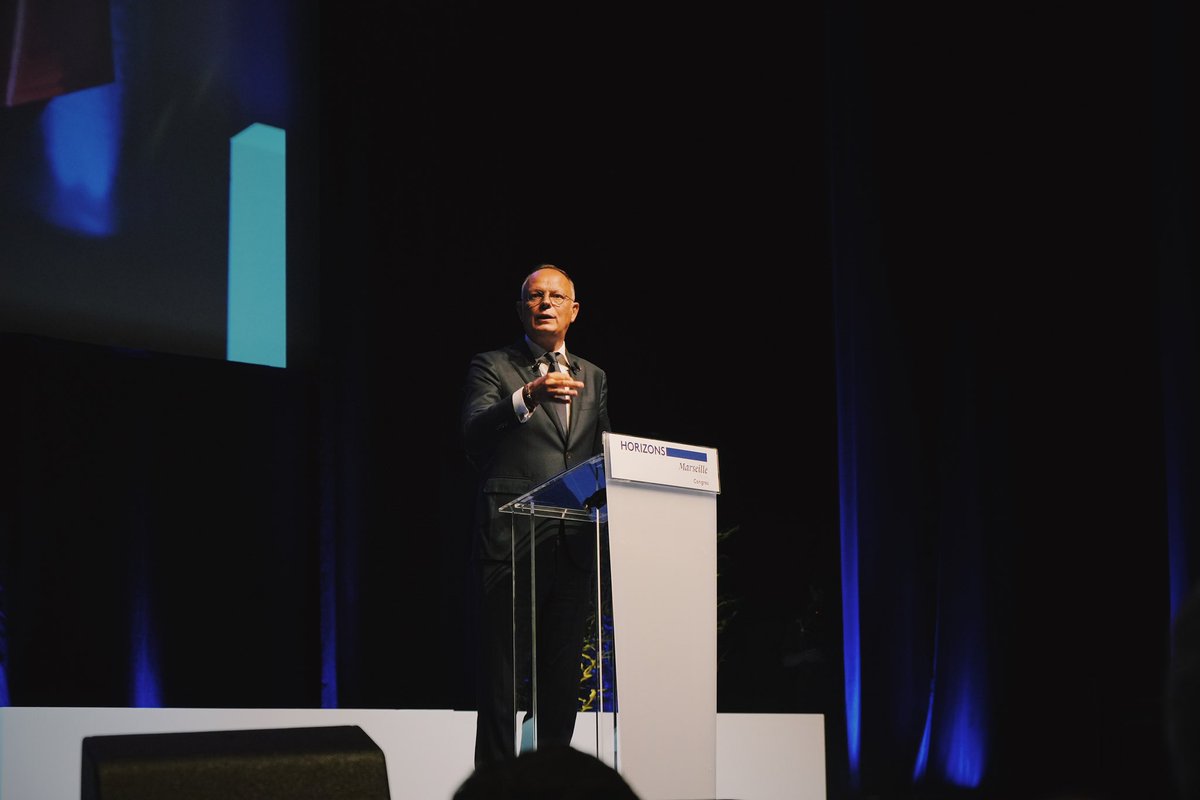 HorizonsJeunes's tweet image. 🇫🇷 À Marseille, @EPhilippe_LH veut rétablir l’ordre républicain. 

Justice, jeunesse, autorité : des chantiers majeurs pour reconstruire la confiance. 

C’est notre vision de la France et en 2027, nous proposerons un projet credible pour retrouver notre pleine souveraineté.