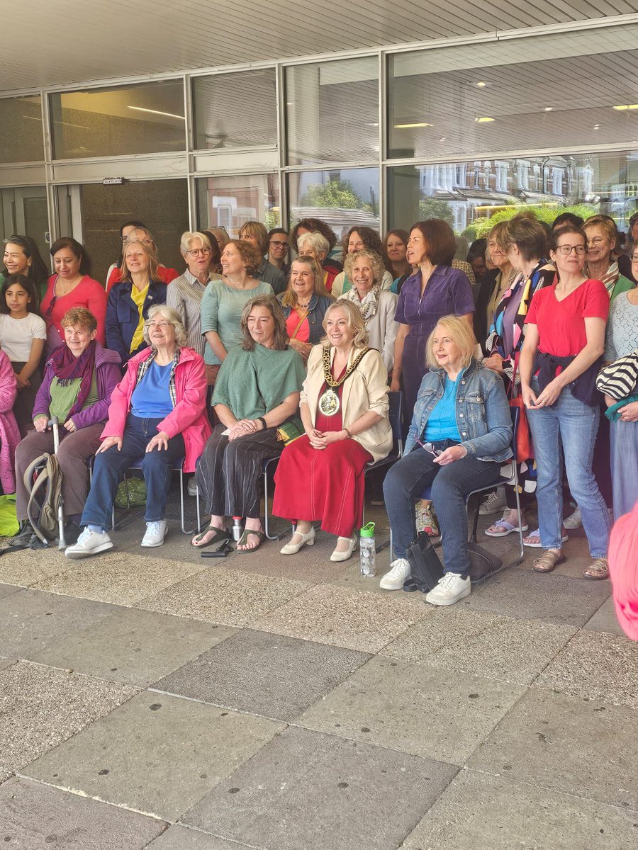 Song works held their Big Sing outside Hornsey Library raising spirits and money for the Hornsey Food Bank and the planting project. The choir leader, Denise, was nominated for the Haringey creative and cultural award. This is a wonderful community choir.