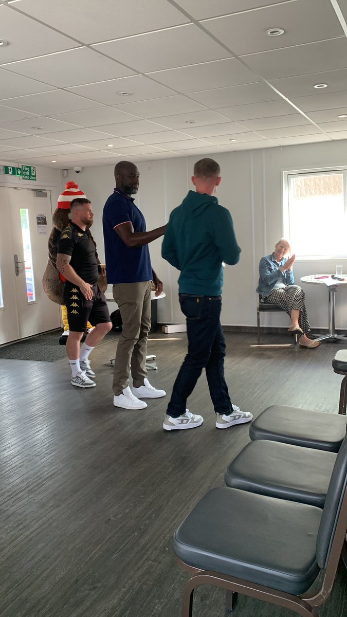 CarshaltonA_FC's tweet image. Luke Read is the Men’s Manager’s Player of the Season 🥇

Get in Ready 👏

#CarshaltonAthletic #cafc #Robins