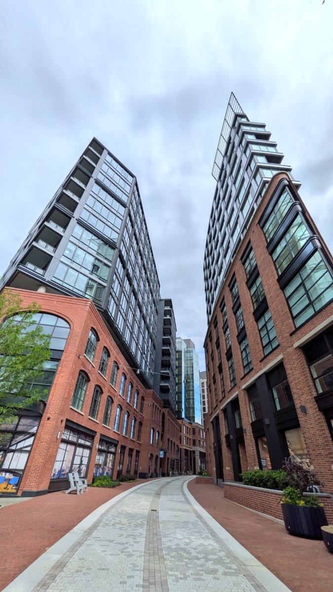 Eric Phillips tweet media