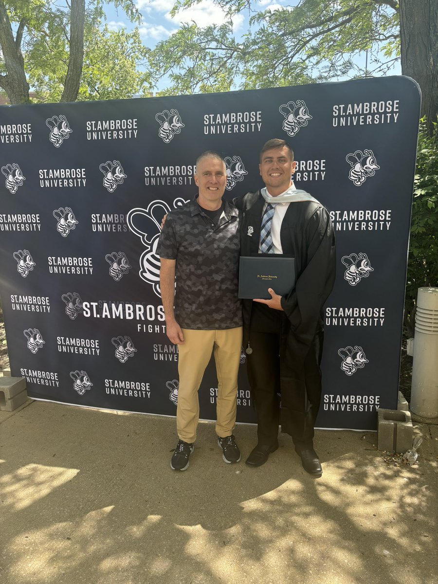 Jennsjibjab's tweet photo. Proud of this kid! #mba #greatchapter @abc_seifert @coachmicfit https://t.co/3uH57FmRTy