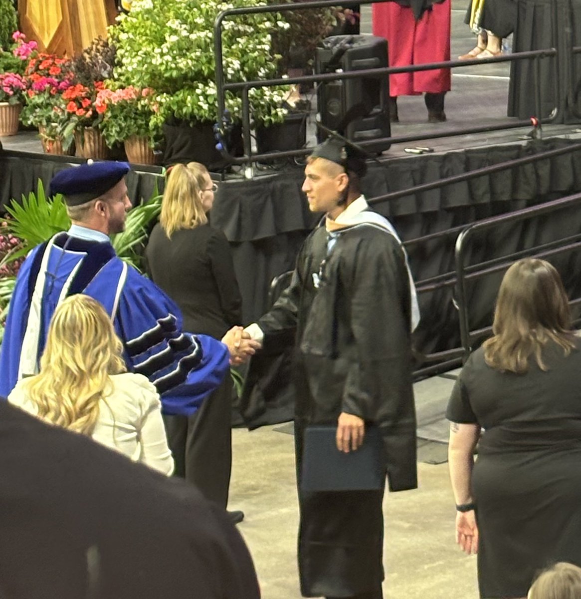 Jennsjibjab's tweet photo. Proud of this kid! #mba #greatchapter @abc_seifert @coachmicfit https://t.co/3uH57FmRTy