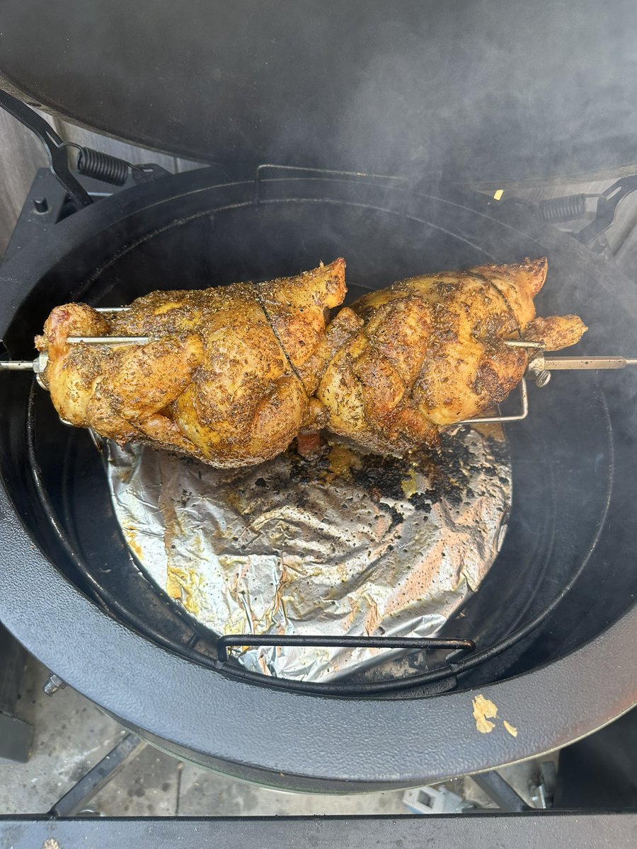 Aangezet ik een emotionele eter ben na weer een kutseizoen. Mochten er nog Ajax vrienden zijn jullie zijn welkom.