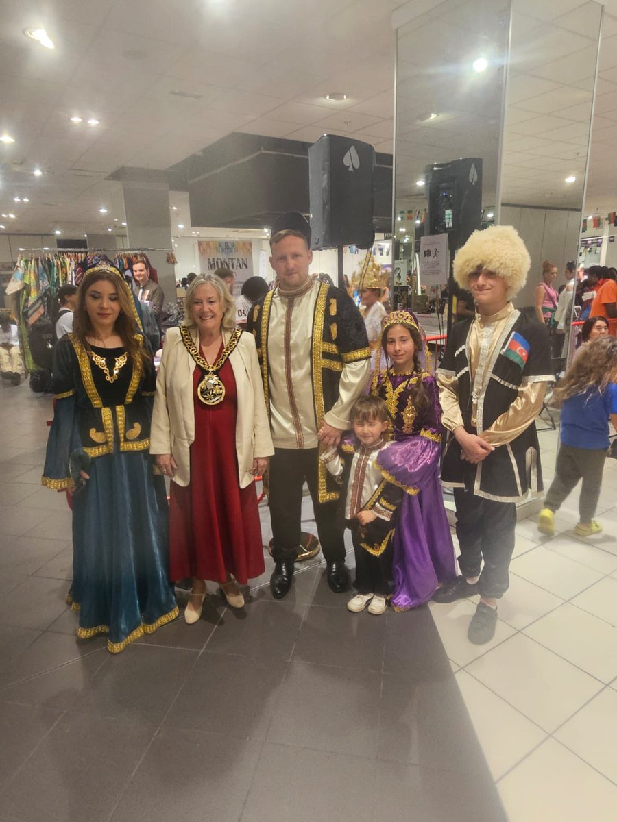 Cultural Style expo celebrated heritage fashion, music, food and community in colour and style in the Wood Green shopping Mall. This exciting and beautiful event is another reminder of how wonderful Haringey is. I feel very lucky living here.
