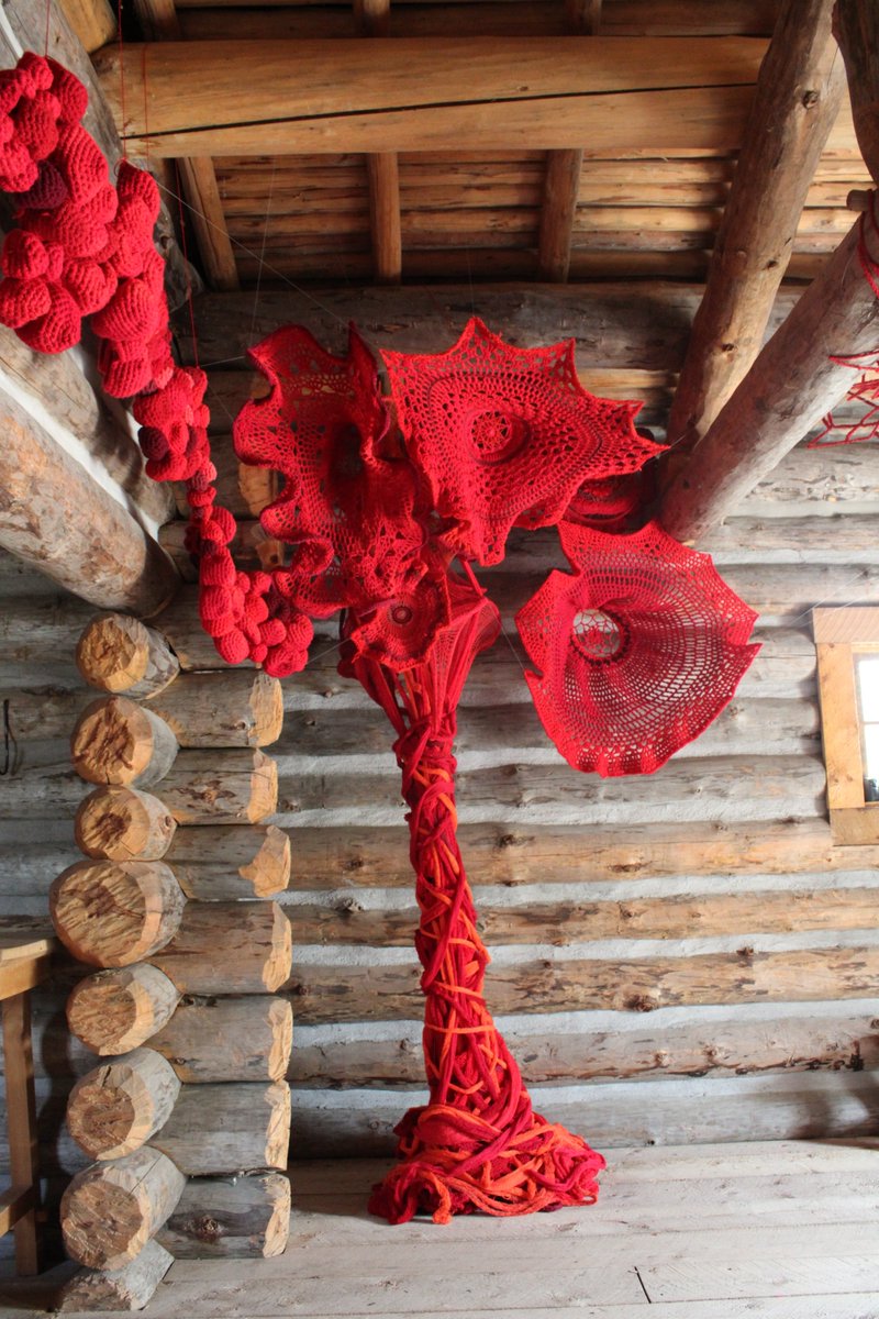 Now on display #HopeAndHealingCanada by Métis artist Tracey-Mae Chambers is a powerful new fibre art installation at Heritage Park’s First Nations Encampment.
Woven with red yarn, it sparks reflection on identity, reconciliation &amp; community. A must-see for your first 2025 visit.
