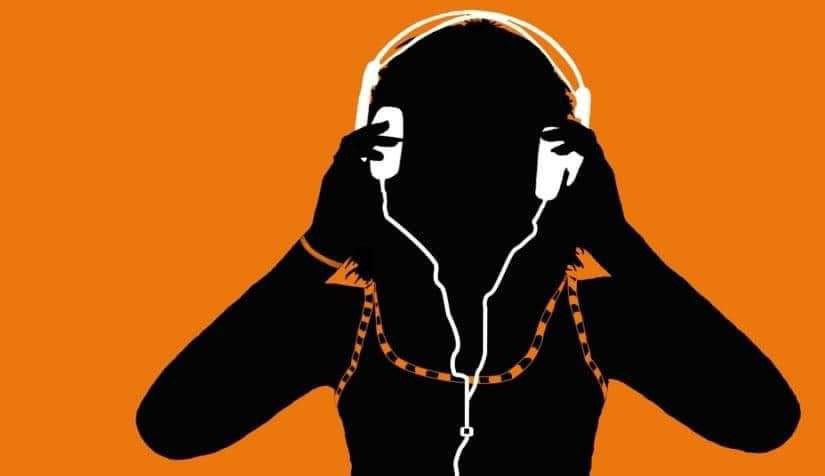 Cheikh Al-Albani qu'Allah lui fasse miséricorde : 

« Je crains que l’affaire ne s’empire et que les gens oublient le jugement de la musique, à tel point que lorsque quelqu’un se lèvera pour le clarifier il sera affilié à l’extrémisme »

«تحريم آلات الطرب ص/16» 📚