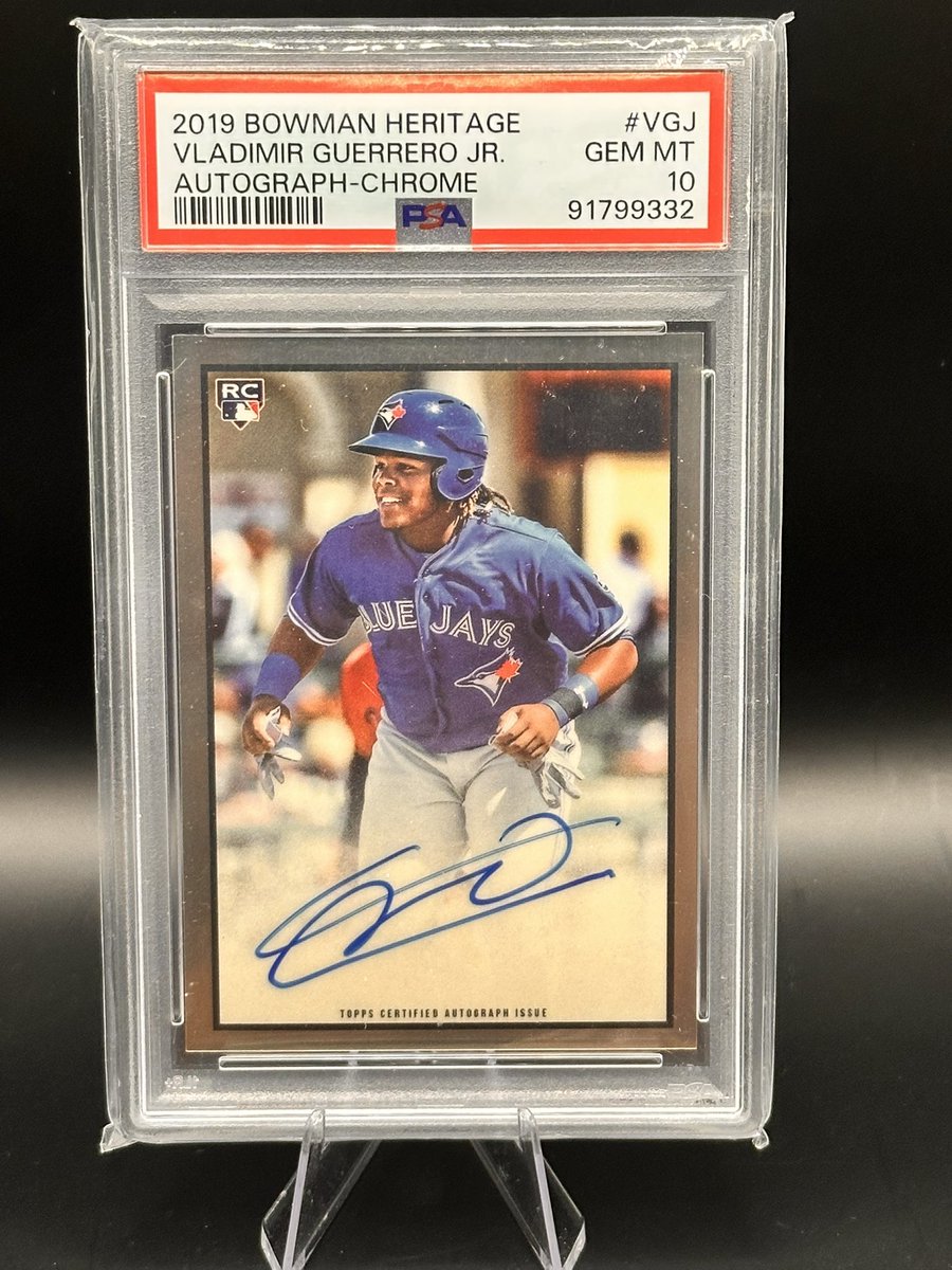 natedogne's tweet photo. @CardsMax $500 Shohei /25 POP 1 
$475 Vladdy RC Auto https://t.co/LIpUn4au2m
