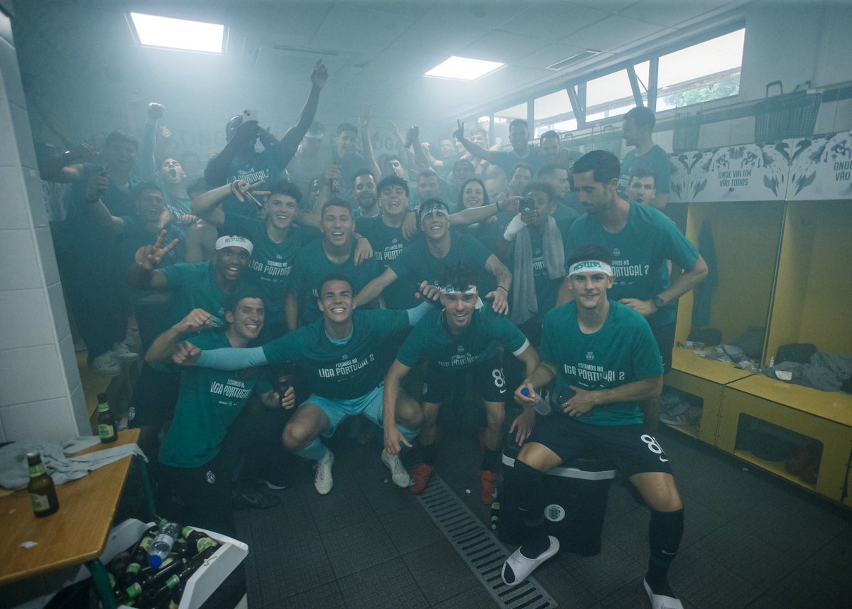 CallaiDiego's tweet photo. O Sporting B está na Segunda Liga 🔝💚 Uma temporada incrível. Orgulhoso de fazer parte deste grupo que trabalhou com humildade, esforço e ambição durante toda a temporada. https://t.co/QLnHJSOFLv