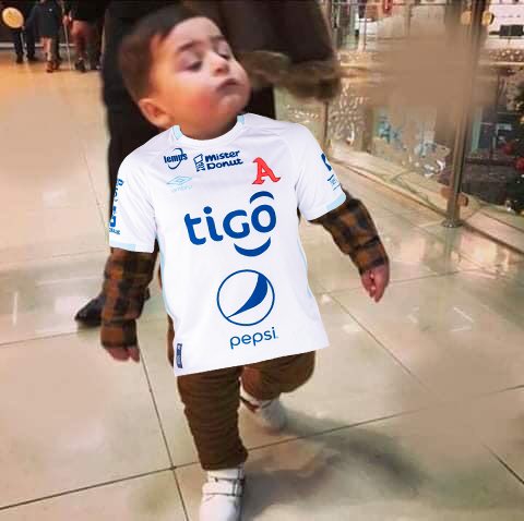 Un Tal Albo (@elneneredondo69) on Twitter photo <a href="/AlianzaFC_sv/">Alianza Fútbol Club</a> Si vas a la reunión familiar por favor no llegues con la camisa del ali........
Yo: <a href="/AlianzaFC_sv/">Alianza Fútbol Club</a> Si vas a la reunión familiar por favor no llegues con la camisa del ali........
Yo: