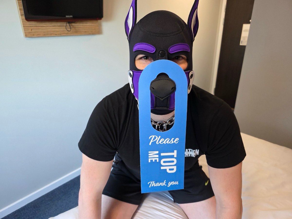 I said please 👉🏻👈🏻

#pupplay #puppyplay #humanpup #gayuk #gaypup #sneakerpup #regulationstore #mrsleather <a href="/REGULATIONstore/">REGULATION</a> <a href="/MrSLeather/">Mr-S-Leather</a>