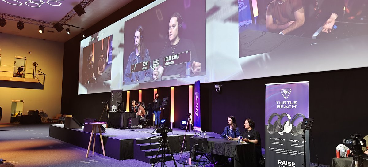 Reversal (@reversal_gg) on Twitter photo IT'S TIME FOR STREET FIGHTER 6 TOP 8!
<a href="/Serrt_/">Serrt 🏳️⚧️</a> & <a href="/WSOLogan/">WSO Logan</a> opening the show, who will qualify to EWC?
<a href="/katitagaribon/">ボンちゃん/Bonchan</a> vs <a href="/GameIn99/">GameIn</a> to start let's go! IT'S TIME FOR STREET FIGHTER 6 TOP 8!
<a href="/Serrt_/">Serrt 🏳️⚧️</a> & <a href="/WSOLogan/">WSO Logan</a> opening the show, who will qualify to EWC?
<a href="/katitagaribon/">ボンちゃん/Bonchan</a> vs <a href="/GameIn99/">GameIn</a> to start let's go!