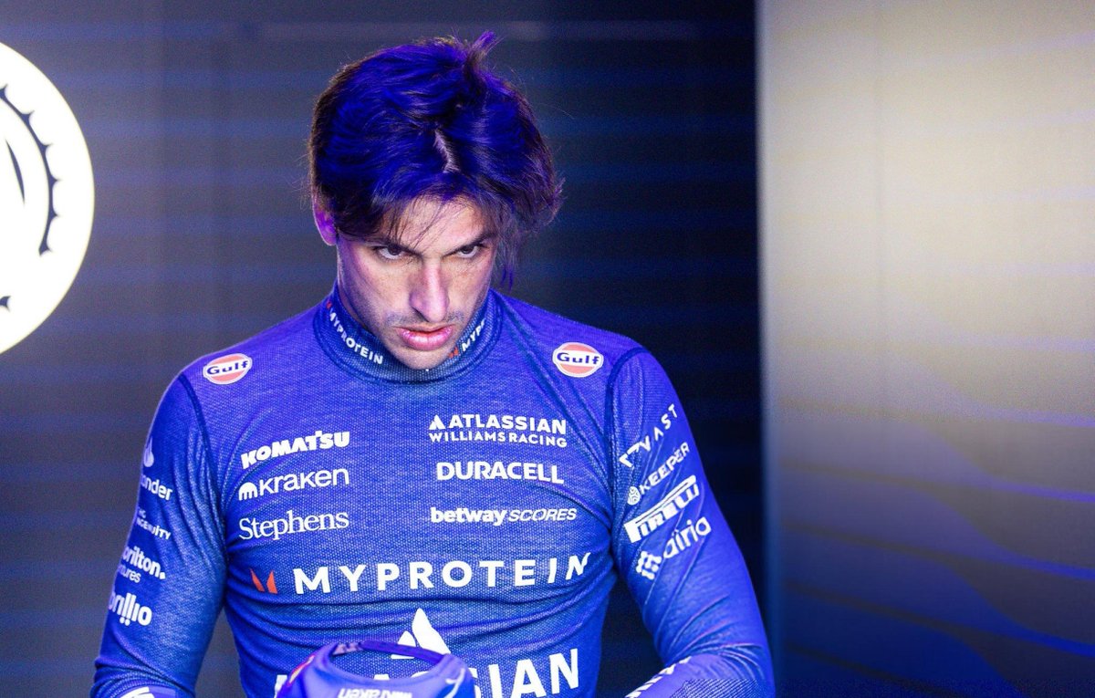 CSainzNews_'s tweet photo. 🇮🇹 "we will end up getting it right one day"

📷 jace illman

#CarlosSainz | #ImolaGP https://t.co/yOHEPLYeTG