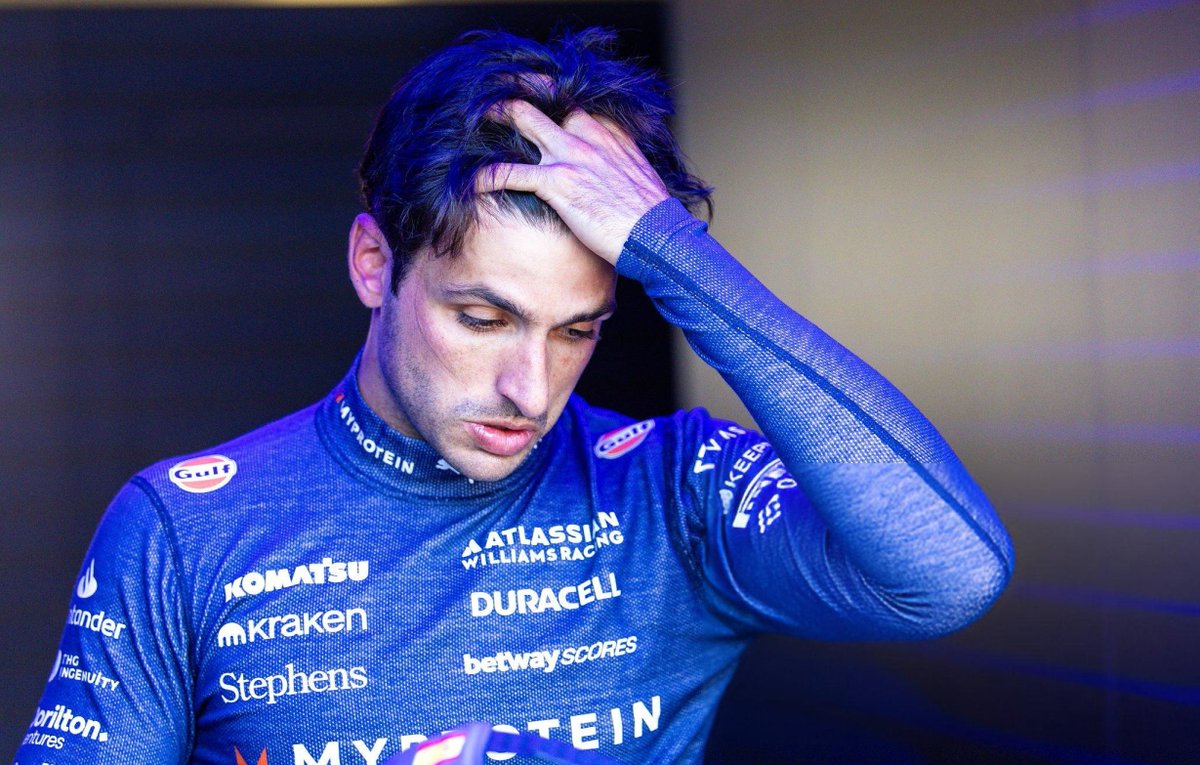 CSainzNews_'s tweet photo. 🇮🇹 "we will end up getting it right one day"

📷 jace illman

#CarlosSainz | #ImolaGP https://t.co/yOHEPLYeTG