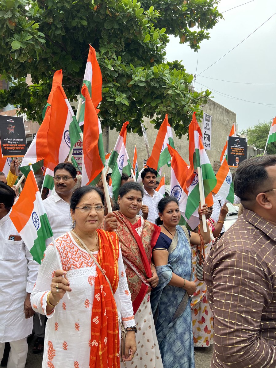 jayarnerkar's tweet photo. #Tirangayatra 
#OperationSindoor 
Amravati gramin jilha Melghat kadun kadhnyat aaleliTiranga Yatra 
⁦@BJP4India⁩ 
⁦@BJP4Maharashtra⁩ 
⁦@BJPMmorcha
⁦@cbawankule⁩ 
⁦@Dev_Fadnavis⁩ 
⁦@dranilbonde⁩ 
⁦⁦@_navneetrana⁩
@chitrawagh
#Jaihind https://t.co/jvg4jCq0za