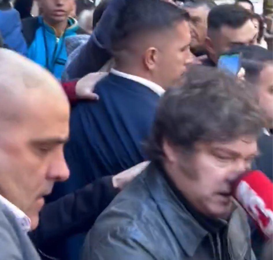 elmicrofonoc5n's tweet photo. Tomá.
Por trolo. https://t.co/kchbmRd3Zt