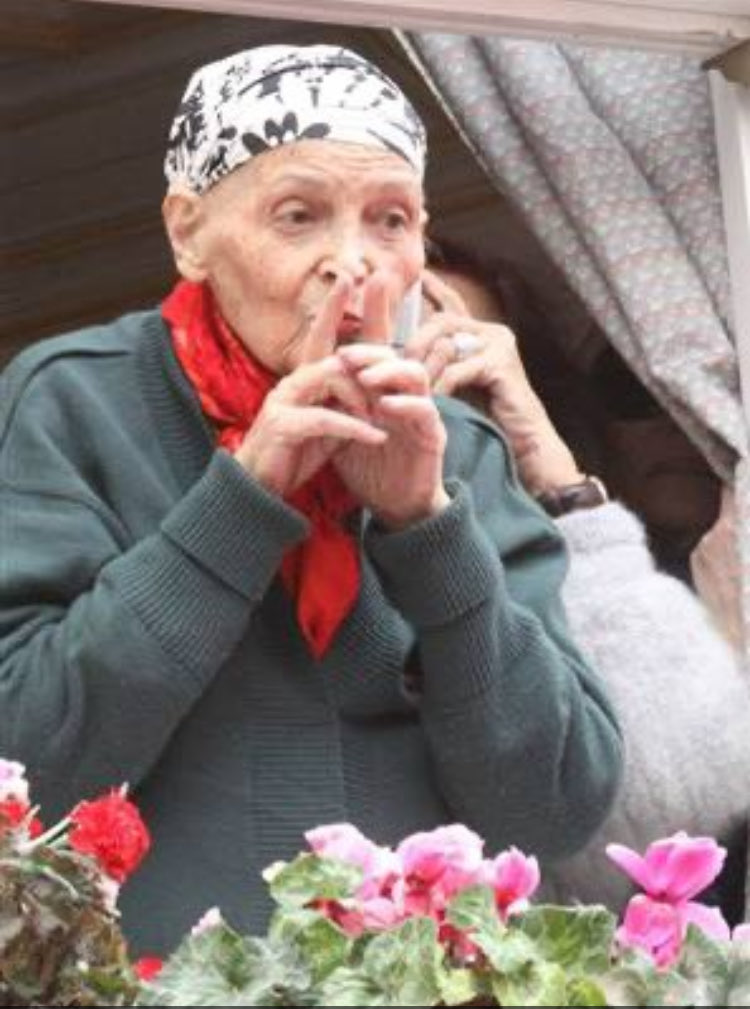 Prof.Dr.Türkan SAYLAN🇹🇷Ruhu şad mekanı cennet olsun🙏Saygıyla🇹🇷🇹🇷🇹🇷