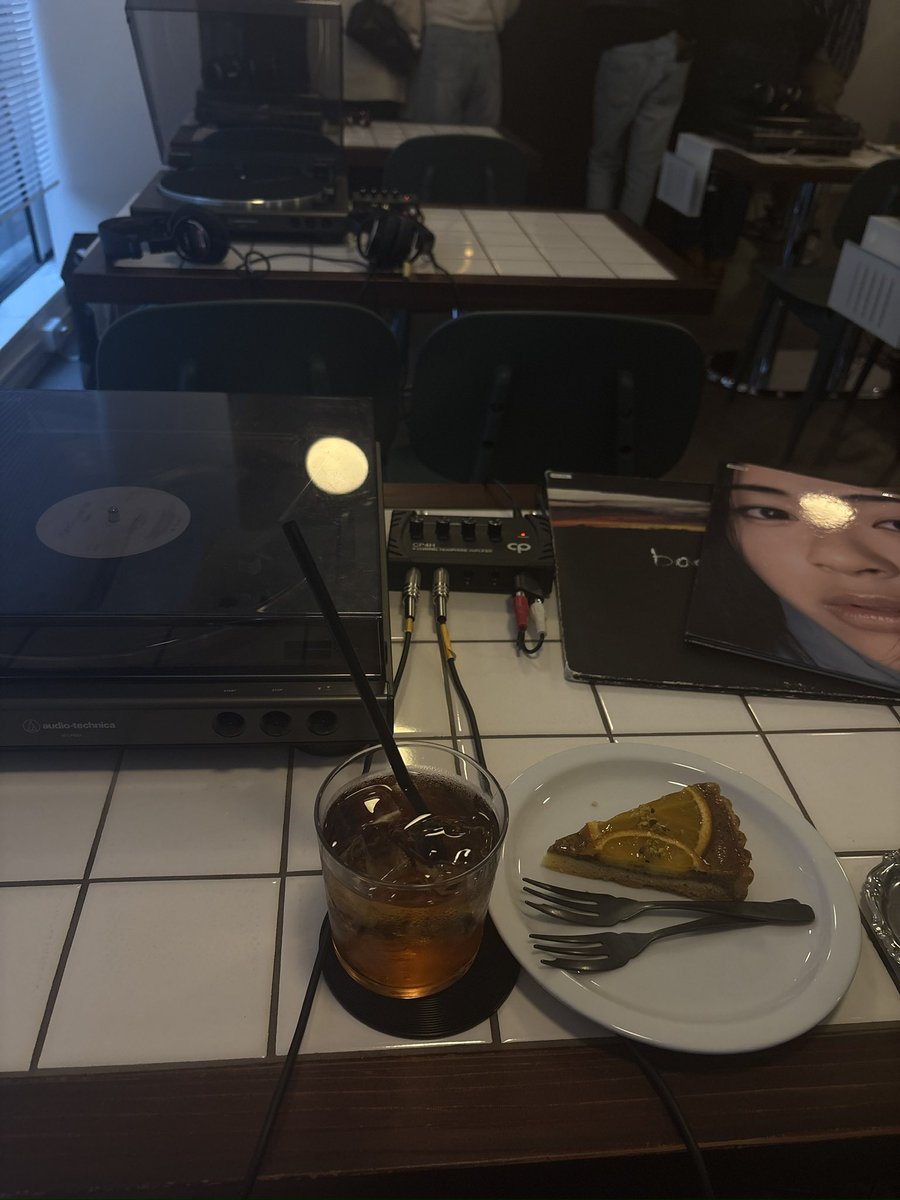 sora__m89's tweet photo. ﾚｺｰﾄﾞかふぇ⋆⭒˚.⋆

#日常
#また過ごしたい時間 https://t.co/hZqbUQPiAg