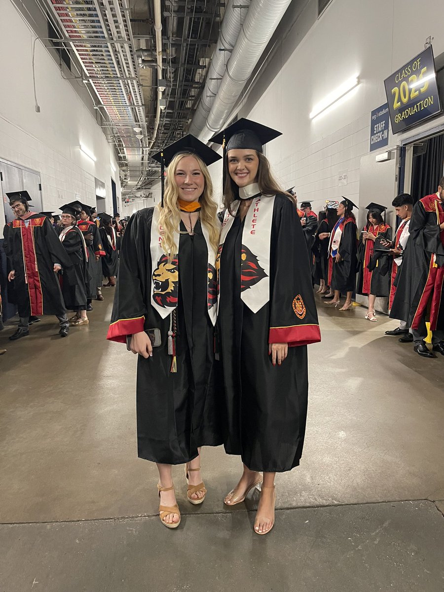 UST Volleyball tweet media