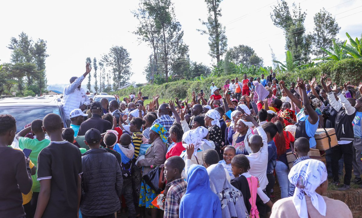 rigathi's tweet photo. On my way from Kariara where I officially opened our first @DCP_Democracy , I was stopped at the roadside  by some heartfelt Gatanga Catholic church faithfuls eager to share a word with me. 

The love and warmth in Muranga is truly immeasurable. 

Grateful for the community and the beautiful spirit of togetherness that surrounds us.