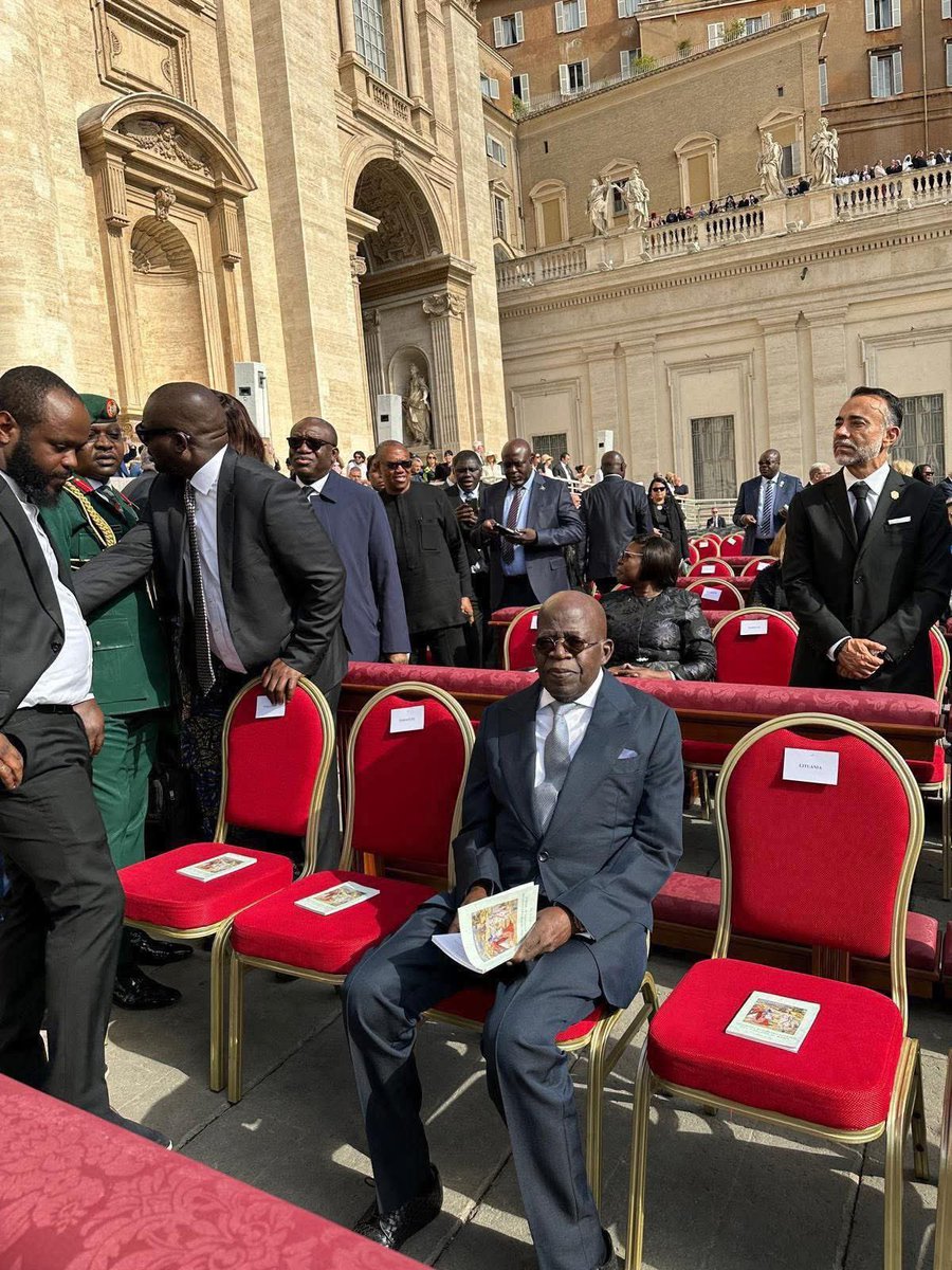 Tinubu’s greatest achievement ever since the glitch happened at INEC must be that he got a seat before PO at the Vatican today.🤣🤣🤣🤣🤣🤣

The way they are celebrating this his presence at the Vatican, you’d think $1 is now 50k.

Congratulations to all APC/Tinubu apologists