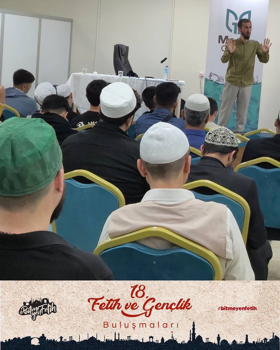 BitmeyenFetih (@bitmeyenfetih) on Twitter photo 🏹18. Fetih ve Gençlik Buluşması | Konya
🎙️Yazar Mümin Munis “Semerkand’dan Mostar’a Alperenler” başlıklı konuşmasıyla aramızdaydı.
<a href="/omermuminmunis/">ömer mümin munis</a>
#BitmeyenFetih
#FetihveGençlikBuluşmaları
<a href="/Genckon/">GENÇKON</a>
<a href="/MostarGenclik/">Mostar Gençlik</a>
<a href="/mostargenclise/">Mostar Gençlik Lise</a>
<a href="/gncbesir/">Genç Beşir</a> 🏹18. Fetih ve Gençlik Buluşması | Konya
🎙️Yazar Mümin Munis “Semerkand’dan Mostar’a Alperenler” başlıklı konuşmasıyla aramızdaydı.
<a href="/omermuminmunis/">ömer mümin munis</a>
#BitmeyenFetih
#FetihveGençlikBuluşmaları
<a href="/Genckon/">GENÇKON</a>
<a href="/MostarGenclik/">Mostar Gençlik</a>
<a href="/mostargenclise/">Mostar Gençlik Lise</a>
<a href="/gncbesir/">Genç Beşir</a>