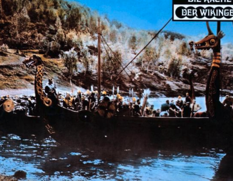 Abgesehen von ein paar (Seiten-) Hieben ein verblüffend versöhnlicher Bava-Film.

"Die Rache der Wikinger" (1961) von Mario Bava hat die Kessler Zwillinge und noch viel mehr zu bieten, findet Michael Kathe: splatting-image.com/2025/05/humani…

#MarioBava #Eriktheconqueror #KesslerZwillinge