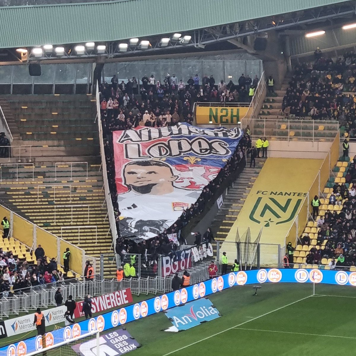 LYON ❤️💙♿️ tweet media