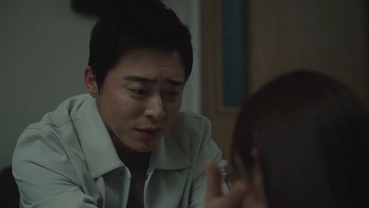 midobirb's tweet photo. can we just take a moment to appreciate how iksong and gomgom went from the most deprived ships in hospital playlist to the most well-fed ones in resident playbook? 🥹🥹 we deserved this after waiting 23 eps for them finally get together goshh 🫂 https://t.co/YOVJfA3LyK