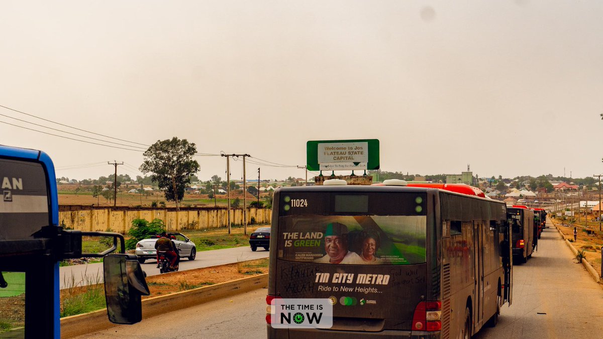 _TheTime_isNow_'s tweet photo. New Tin City Metro Buses Arrive in Jos – A Milestone in Governor Mutfwang’s Urban Transportation Vision. https://t.co/RsaQg1NtFw