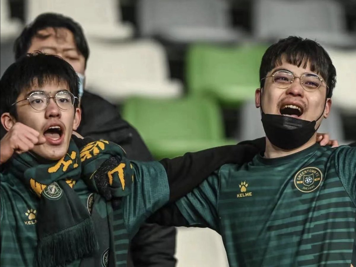 HolmesdaleChina's tweet image. “Go back to your country and support your LOCAL.” 🤬
“Don’t worry, there’s no clash for what I’m doing right now.” 😉
#CSL #ChineseSuperLeague