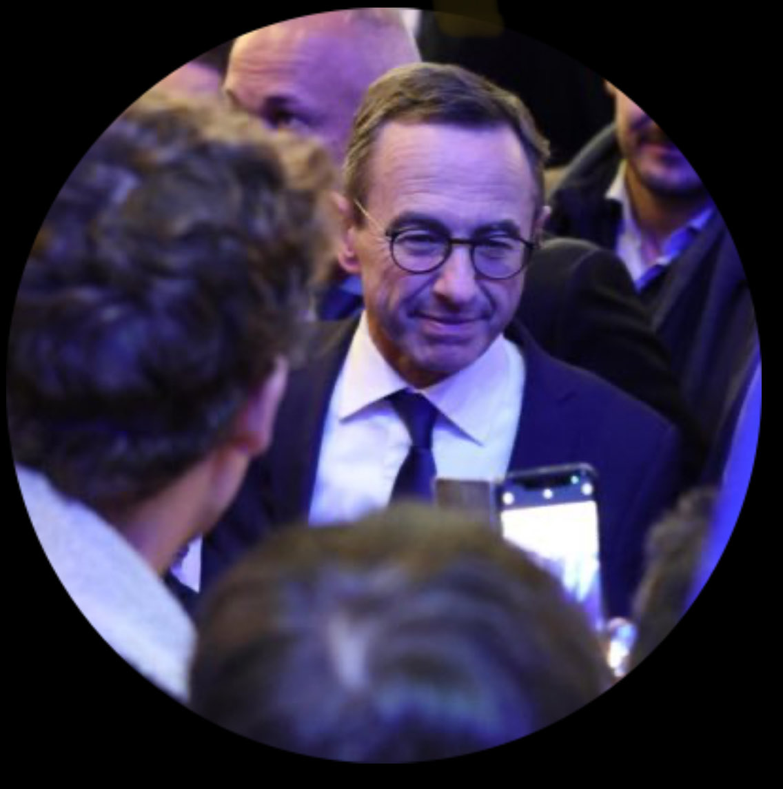 MCCG's tweet photo. 👏 Un immense bravo à Bruno #Retailleau!

✅ Un immense bravo aussi aux adhérents, en particulier à #Paris, qui ont fait le choix du rassemblement, de la responsabilité, de la droiture et de l’action!

⁦@lesRepublicains⁩ https://t.co/RDC7djQejL