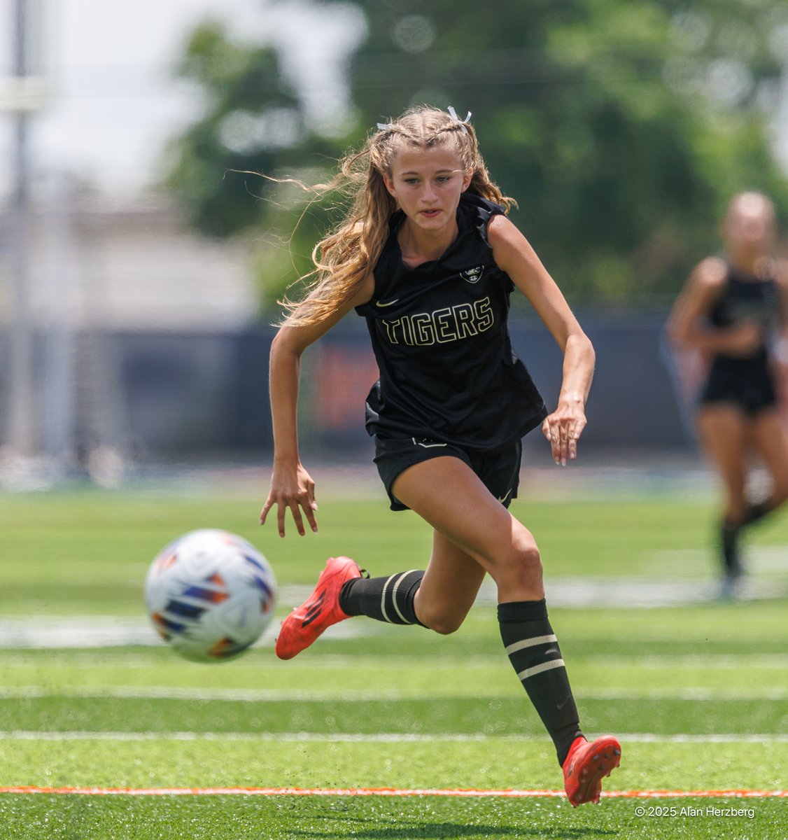 Alan Herzberg (@alanherzberg) on Twitter photo After falling behind 1-0 in the 50th minute despite having outshot Heritage 20-5, <a href="/bhswomenssoccer/">BHS Womens Soccer</a> gets goals from Megan Verkamp and Sydney Hopper to advance to a semifinal match on Saturday.
Photos at: tinyurl.com/0516-BHS-Herit…
focusarkansas.com After falling behind 1-0 in the 50th minute despite having outshot Heritage 20-5, <a href="/bhswomenssoccer/">BHS Womens Soccer</a> gets goals from Megan Verkamp and Sydney Hopper to advance to a semifinal match on Saturday.
Photos at: tinyurl.com/0516-BHS-Herit…
focusarkansas.com