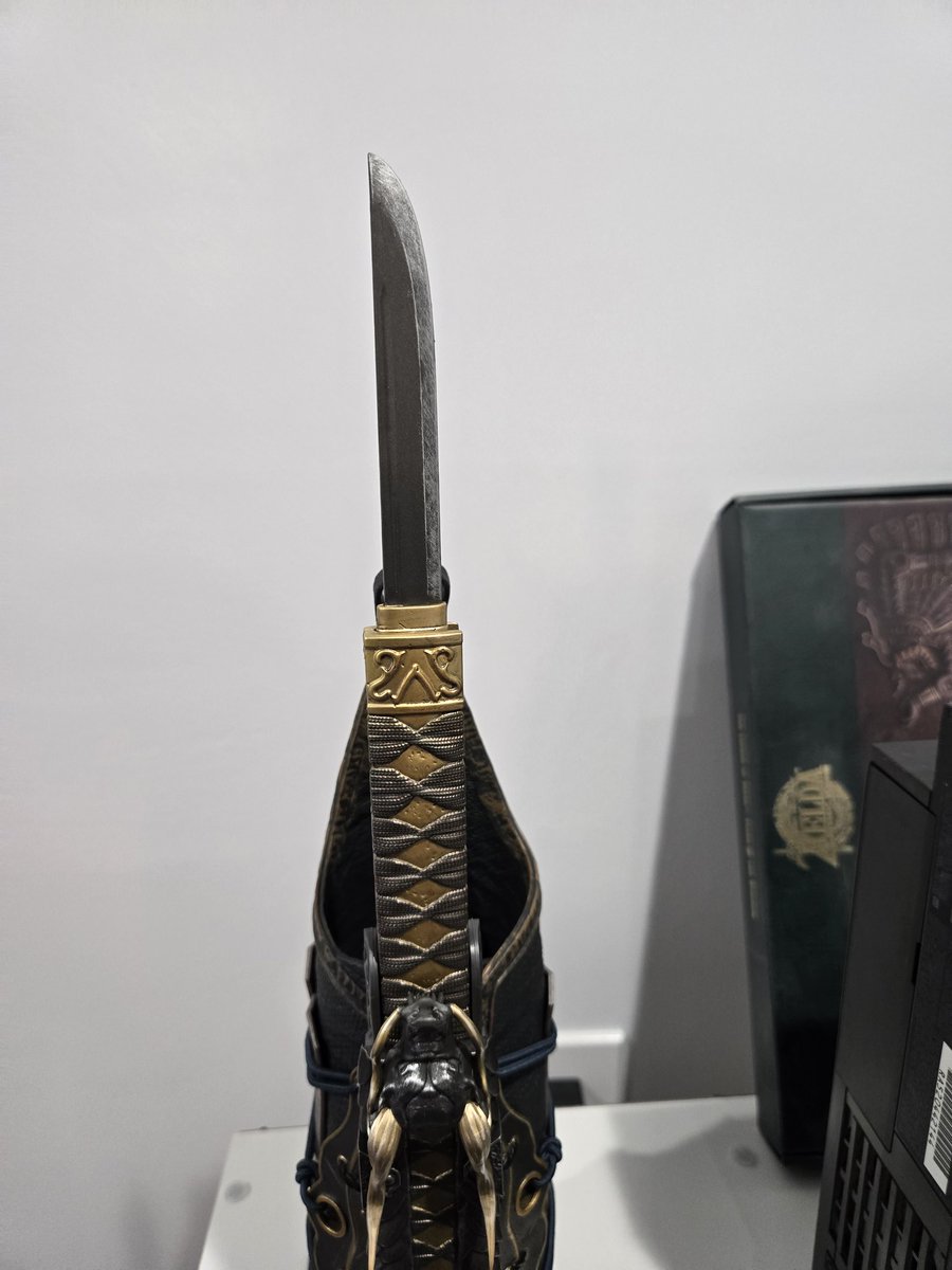 The stars of my #AssassinsCreedShadows    Collector's Edition and Hidden Blade unboxing! I need to rearrange my gaming room decorations now and find them a good home. 😍

I also just started the game, and so far it's fantastic! Thank you for the awesomeness <a href="/assassinscreed/">Assassin's Creed</a>!