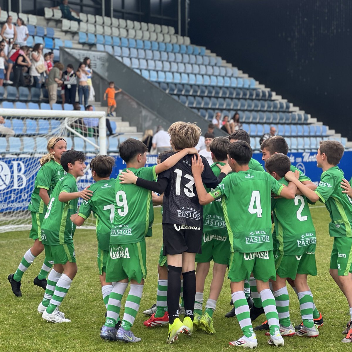 🏆 ¡EL <a href="/RacingCantera/">Cantera | Real Racing Club</a> ES EL CAMPEÓN DE LA <a href="/BMWGrunblau/">BMW Grünblau</a> MALECON CUP ALEVÍN 2013!

🎉 ¡¡ENHORABUENA!!

#BMWGrunblauMaleconCup2025