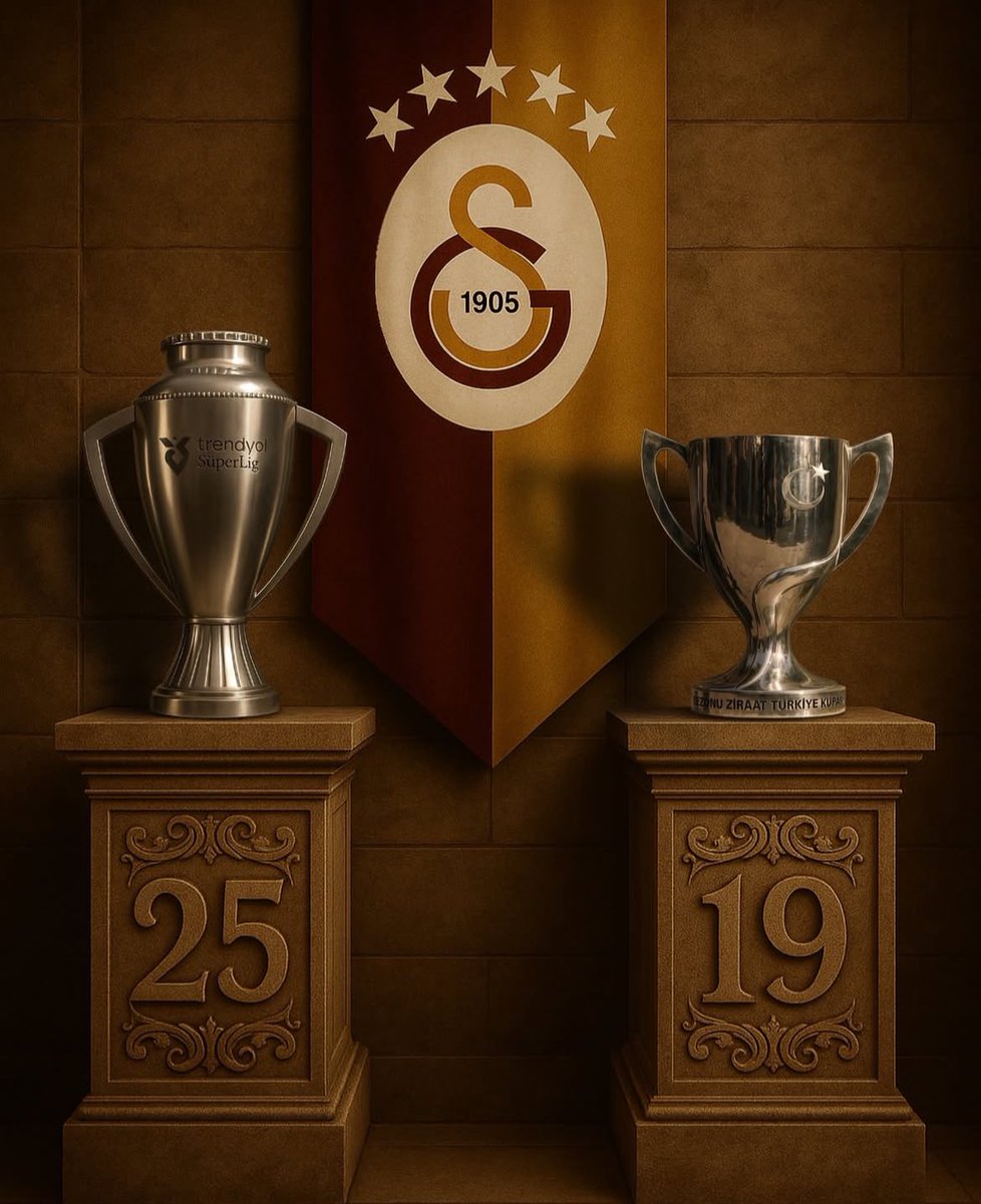 Türkiye’nin ilk ve tek gerçek 5 yıldızlı takımı anlı şanlı GALATASARAY 💛❤️
#GalatasaraySK