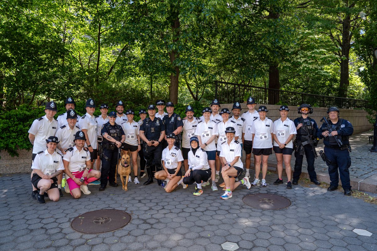 NYPDnews's tweet photo. In a solemn tradition, officers and community members gathered for the 23rd Annual NYPD Memorial 5K Run to honor our fallen officers who made the ultimate sacrifice. Some walked, while others ran, ensuring these heroes were recognized and never forgotten. https://t.co/r2IKr6DTo1
