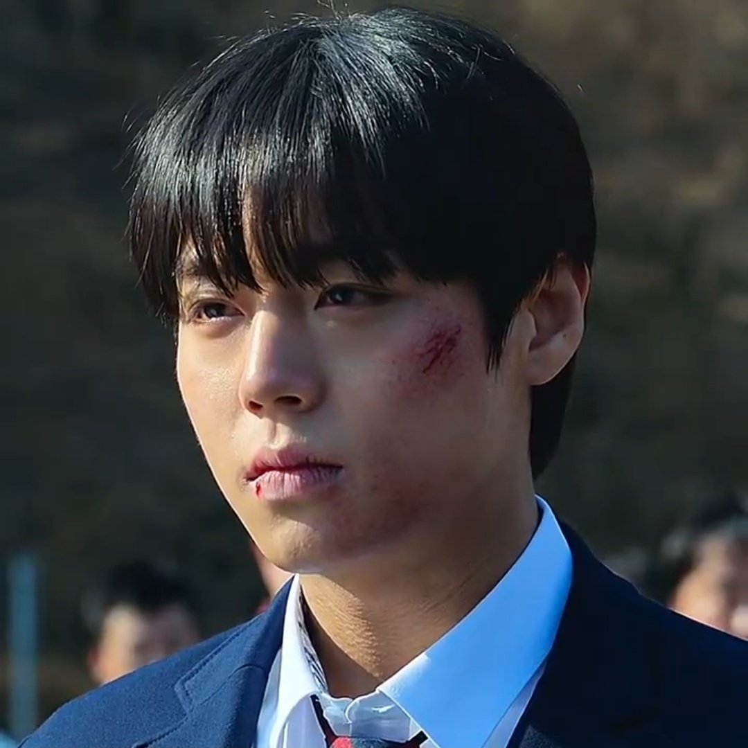 sunoohome_'s tweet image. woosol e sieun separados por uma caneta 

#SharkTheStorm #WeakHeroClass