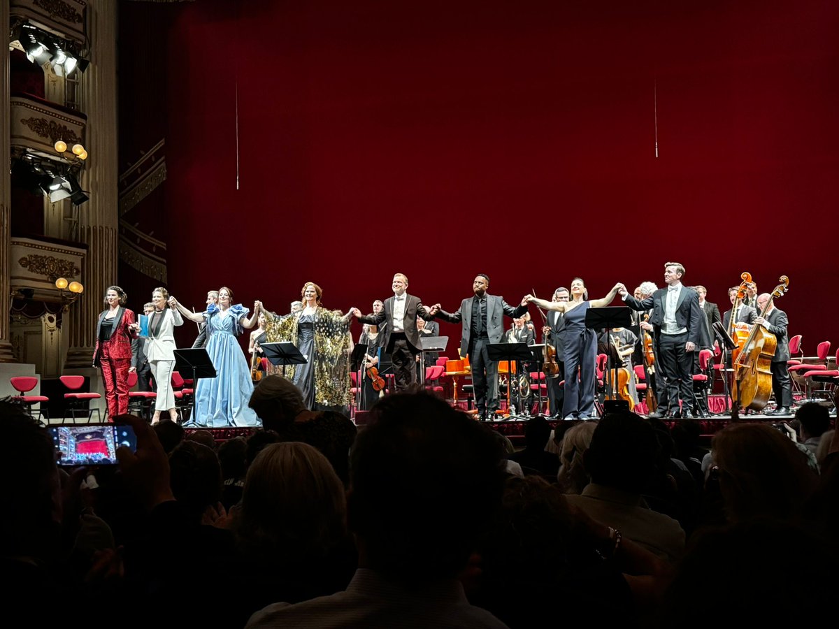 giulia tonelli - I ❤️ JKR and Chimamanda (@latonella) on Twitter photo Curtain call #MitridateReDiPonto <a href="/teatroallascala/">Teatro alla Scala</a> with a spectacular <a href="/Soprano_JPratt/">Jessica Pratt</a> and a fantastic #OlgaBezsmertna. And a great band! Curtain call #MitridateReDiPonto <a href="/teatroallascala/">Teatro alla Scala</a> with a spectacular <a href="/Soprano_JPratt/">Jessica Pratt</a> and a fantastic #OlgaBezsmertna. And a great band!