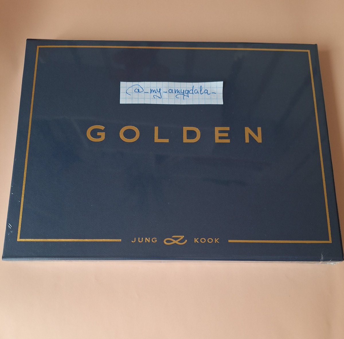 Собрала все текущие гивы)

RT please 🥹

Диск Muse + сет открыток Reve 
t.me/fandomboxes/167
Альбом Muse 
t.me/fandomboxes/95
Happy альбом 
x.com/_my_amygdala_/…
Альбом Golden
t.me/fandomboxes/14…
Сеты открыток Reve 
t.me/fandomboxes/154
x.com/_my_amygdala_/…