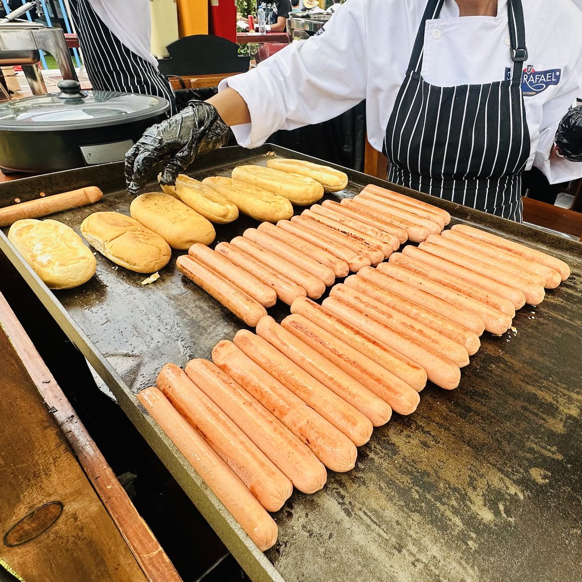 stereocienmx's tweet photo. 🍽️ Los sabores que están conquistando #SaborEsPolanco 🤤
Colores, texturas y antojos en cada rincón. ¿Cuál probarías primero?

#SaborQueConecta #StereoCien https://t.co/RqncrUn9UN